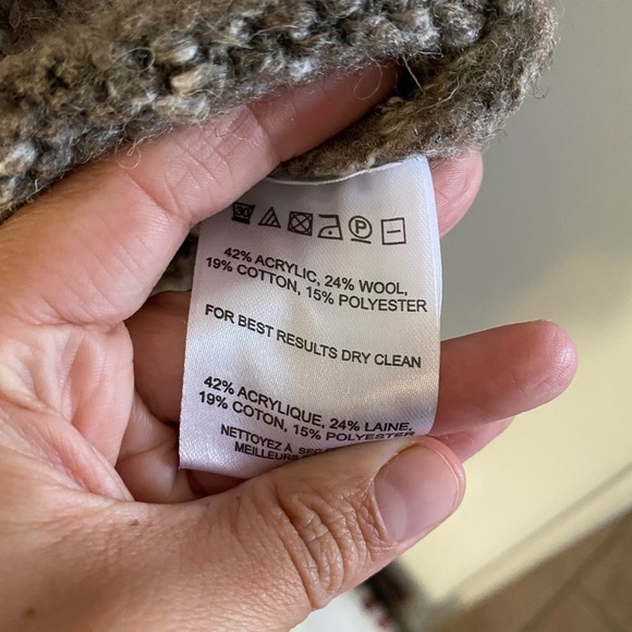 Urban outfitters sweater - Picture 5 of 7